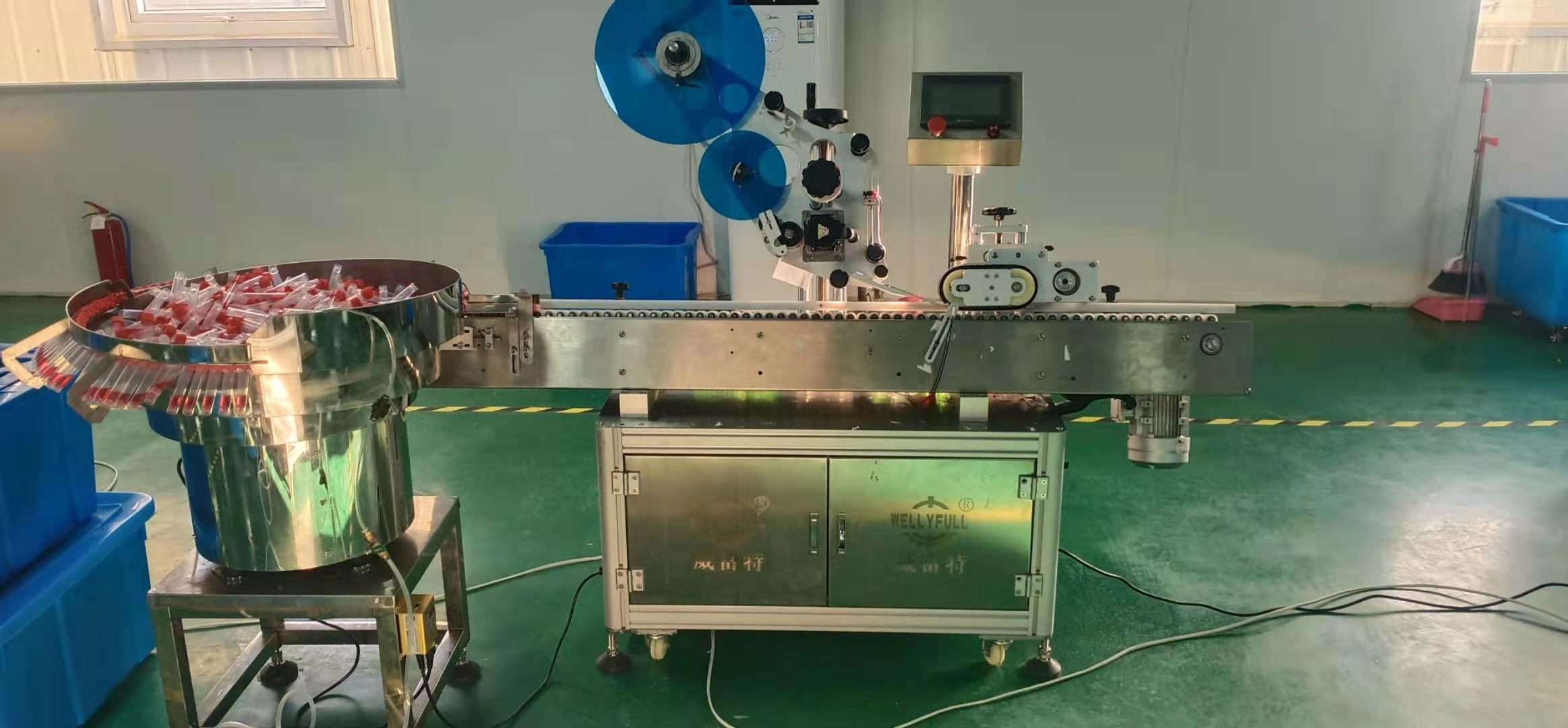 臥式貼標(biāo)機(jī)